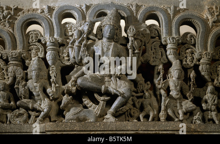 Trinity: Siva (Shiva) Brahma & Vishnu. Stein-Sturz-Detail von Warangal Andhra Pradesh 13. Jahrhundert Kakatiya Dynastie 96.5x2477 Stockfoto