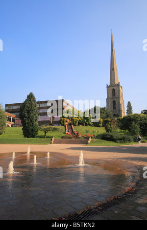 Saint Andrew Spire oder Glovers Nadel entnommen aus einem öffentlichen Platz in Worcester England Stockfoto