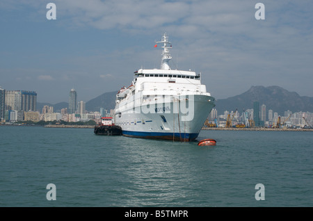 Schiff im Hafen von Hong Kong Stockfoto