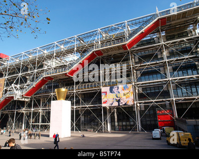 Die Postmoderne Centre Georges Pompidou beherbergt die Bibliothèque Publique d ' Information und das Musée National d ' Art Moderne. Stockfoto