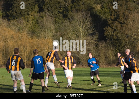 Amateur Sunday League Fußballer Fußballspiel Fußballspieler Stockfoto