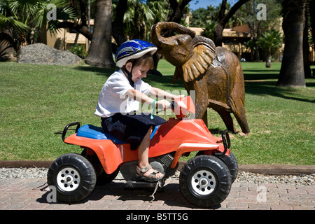 Südafrika im Privatbesitz Sun City Resort im nördlichen Teil des Landes die Quads am Kamp Kwena Reiten Stockfoto