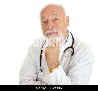 Porträt eines intelligent durchdachten Arzt isoliert auf weiss Stockfoto