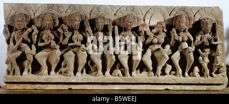 Siva & sieben Mutter Göttinnen auf einer steinernen Türsturz aus Allahabad Uttar Pradesh 10. Jahrhundert (Gurjara-Pratihara-Dynastie) von Stockfoto