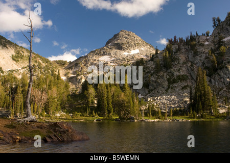 Craig Berg über Eissee im Eagle Cap Wildnis Wallowa Mountains Oregon Stockfoto