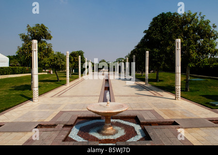 Wasserstraße und Gehweg in Al Azhar öffentlichen Park gelegen in Kairo, Ägypten. Stockfoto