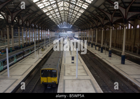 London Liverpool Street Station geschlossen für Maschinenfabrik Stockfoto