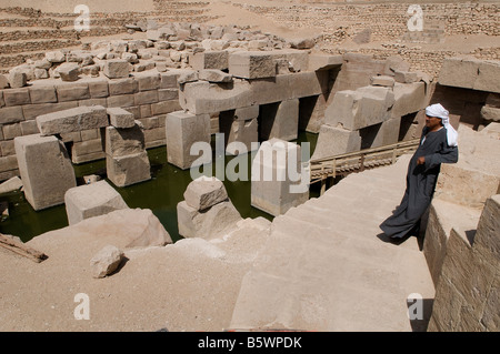 Monolithische Blöcke des Osirion oder Osireon alten ägyptischen Tempels auf der Rückseite des Tempels von Seti I in Abydos Tempelkomplex Ägypten Stockfoto