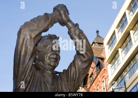 Bronze Statue von Fußball-Legende Brian Clough entworfene Skulptur Les Johnson Stockfoto