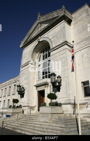 Stadt von Southampton, England. Haupteingang zum Ernest Berry Webber entworfen Southampton Civic Centre South Block. Stockfoto