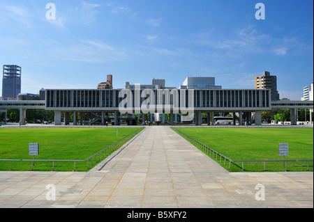 Hiroshima Peace Memorial Museum, Peace Memorial Park, Stadt Hiroshima, Hiroshima-Präfektur, Honshu, Japan Stockfoto