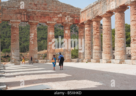 Griechische Tempel, Segesta, Sizilien Stockfoto