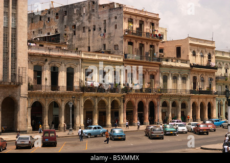 Gebäude, die gegenüber dem Capitolio Nacional, in der Nähe von Parque Central in Havanna, Kuba liegen. Stockfoto