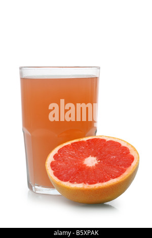 Pampelmuse und Grapefruit-Saft-Ausschnitt isoliert auf weißem Hintergrund Stockfoto