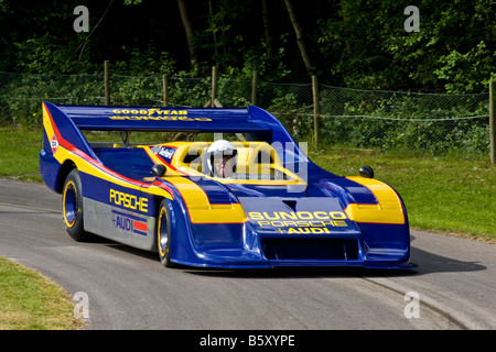 1973-Porsche 917/30 CanAm-Racer mit Fahrer Jochen Mass beim Goodwood Festival of Speed, Sussex, UK. Stockfoto