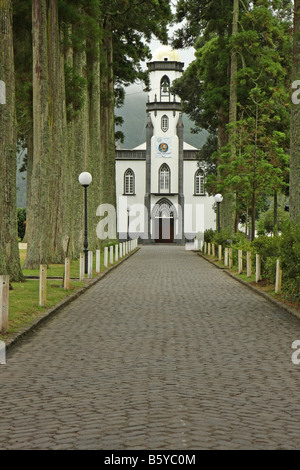 Eingang zur Igreja de São Nicolau - die Kirche von Santa Claus, Sete Cidades, São Miguel, Azoren, Portugal Stockfoto