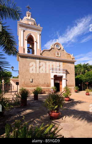 Vorderansicht des El Quelite Kirche in der Nähe von Mazatlan in Mexiko Stockfoto