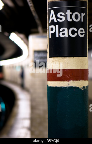 Astor Place u-Bahn-Haltestelle in New York City. Stockfoto