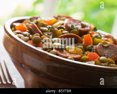 Grüne Linsen und Chorizo-Wurst-Eintopf Stockfoto