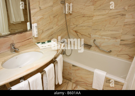 Badezimmer in einem Hotel in São Miguel, Azoren, Portugal Stockfoto