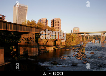 Skyline von Richmond Virginia an einem Herbst-Nachmittag Stockfoto