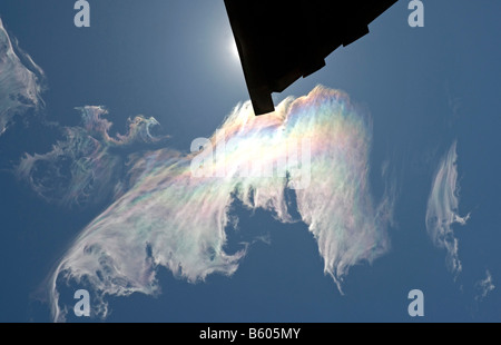 Bunte schillern in hohen Cirrus Wolke über Zermatt, Schweiz Stockfoto