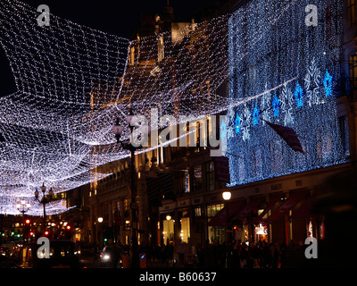 Hamleys Spielwarenladen und 2008 2009 Weihnachtsbeleuchtung Regent Street in London Stockfoto