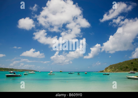 Road Bay in Sandy Ground-Bereich auf der karibischen Insel Anguilla in den British West Indies Stockfoto