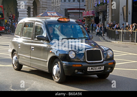 Hackney Taxi Taxi in der Stadt London England Stockfoto