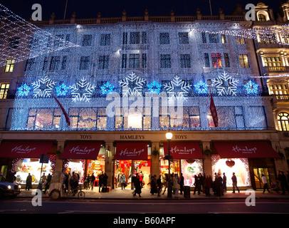 Hamleys Spielzeug Shop und 2008-2009 Weihnachten Lichter Regent Street in London Stockfoto