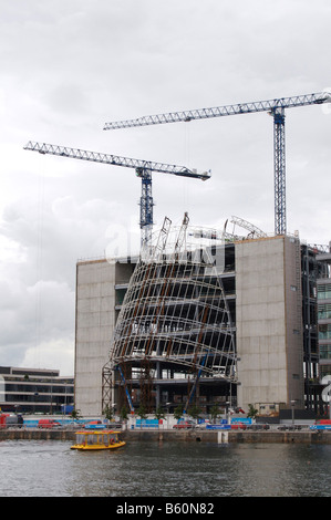 Dublins neue Kongresszentrum im Bau am Spencer Dock mit Blick auf den Fluss Liffey-Irland Stockfoto