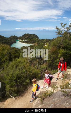 Familie Abel Tasman Coastal Track oben Franzose Bay Abel Tasman Nationalpark Nelson Region Süd gehen ist Neuseeland Stockfoto