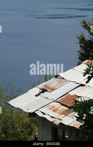 einer alten baufälligen Schuppen-Hütte im Feld Land Stockfoto