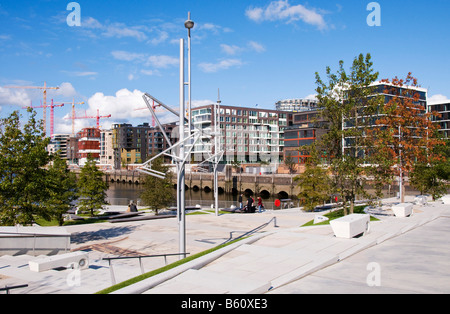 Marco-Polo-Terrassen vor den neuen Büro- und Wohngebäude Kaiserkai, HafenCity, Hamburg Stockfoto