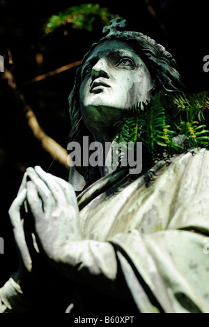 Statue von einem betenden Winkel in die waschechter Kometen in Hamburg Stockfoto