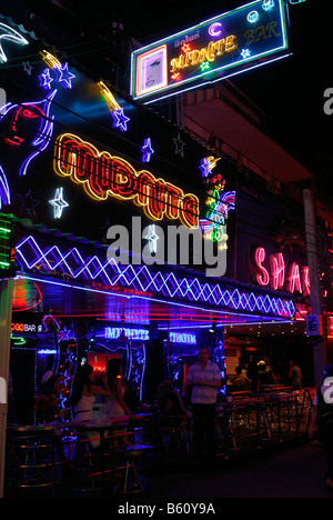 Bars in der Soi Cowboy, Bangkok, Thailand Stockfoto