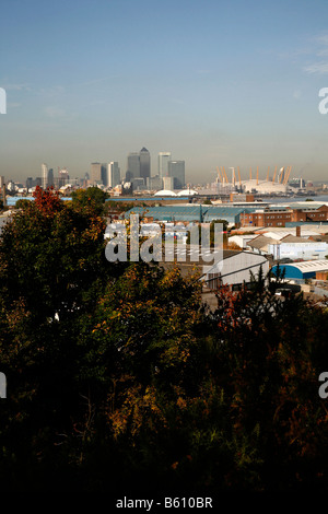 Blick auf Canary Wharf von Maryon Park, Charlton, London Stockfoto