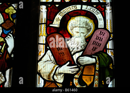 Moses in ein Kirchenfenster, St.-Andreas Kathedrale, Kathedrale, Brunnen, Mendip, Somerset, England, Großbritannien, Europa Stockfoto