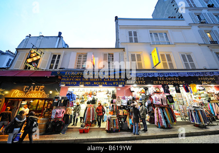 Souvenir-Shops, Tourismus in Montmartre Viertel, Paris, Frankreich, Europa Stockfoto