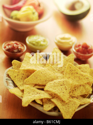 Nachos mit dips Stockfoto
