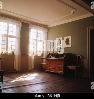 Goethes house,Frankfurt,Germany.The Studie und Schreibtisch von Goethe, Faust und andere Werke, Goethe Stift verwendet. Stockfoto