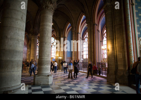 Ein Blick auf das Innere von Paris Kathedrale Notre-Dame von der Ostfassade, Lage der Strebepfeiler Stockfoto