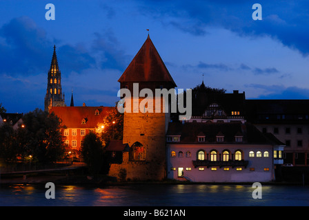 Historic Rheintorturm Turm vor Muensterturm Turm am Abend, Constance District, Baden-Württemberg, Deutschland, Eur Stockfoto