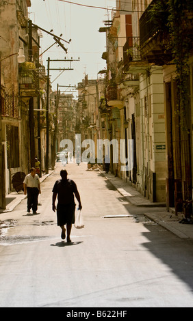 Straße in der Altstadt von Havanna, Kuba, Karibik Stockfoto