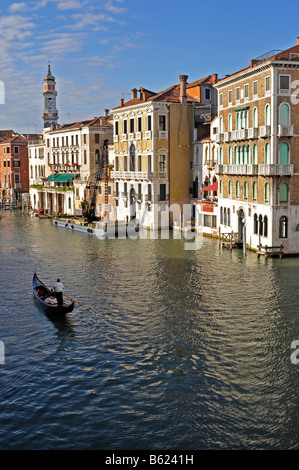 Blick von der Rialto-Brücke über den Canale Grande, Venedig, Italien, Europa Stockfoto