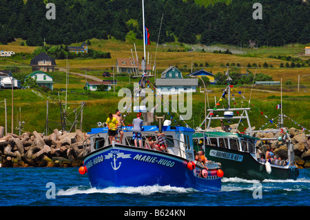 Acadian Fischer Day Feierlichkeiten auf Booten im Iles De La Madeleine Quebec Kanada Stockfoto