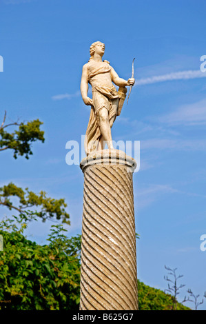 Abbildung auf eine Spalte im Schlossgarten, Hever, Grafschaft Kent, England, Europa Stockfoto