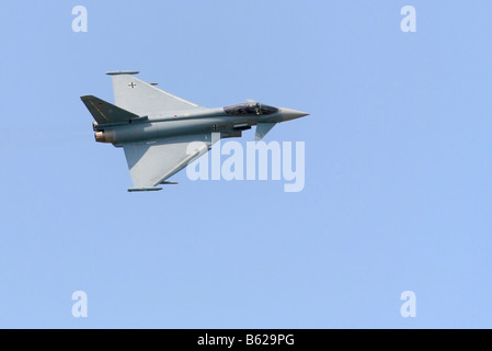 Eurofighter Typhoon, Luftwaffe Mehrzweck-Kampfflugzeug im Flug, Airshow, ILA 2008, International Air Display, Berli Stockfoto