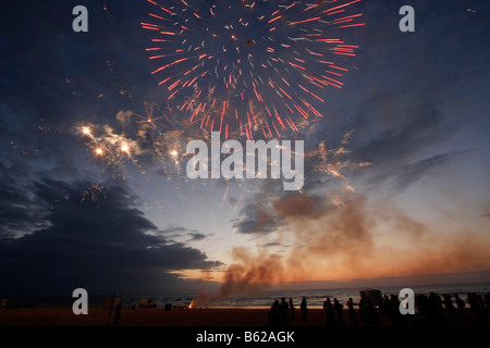 Feuerwerk am das Mittsommerfest in Jurmala, Lettland, Baltikum, Europa Stockfoto