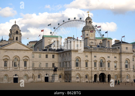 Horse Guards und das London Eye in London England Stockfoto